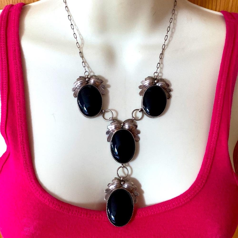 Sterling silver Onyx SouthWest dangle vintage necklace